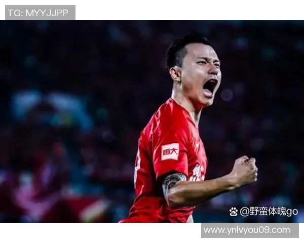 年轻帅哥足球明星的魅力与成就揭秘，探索他们在绿茵场上的传奇故事